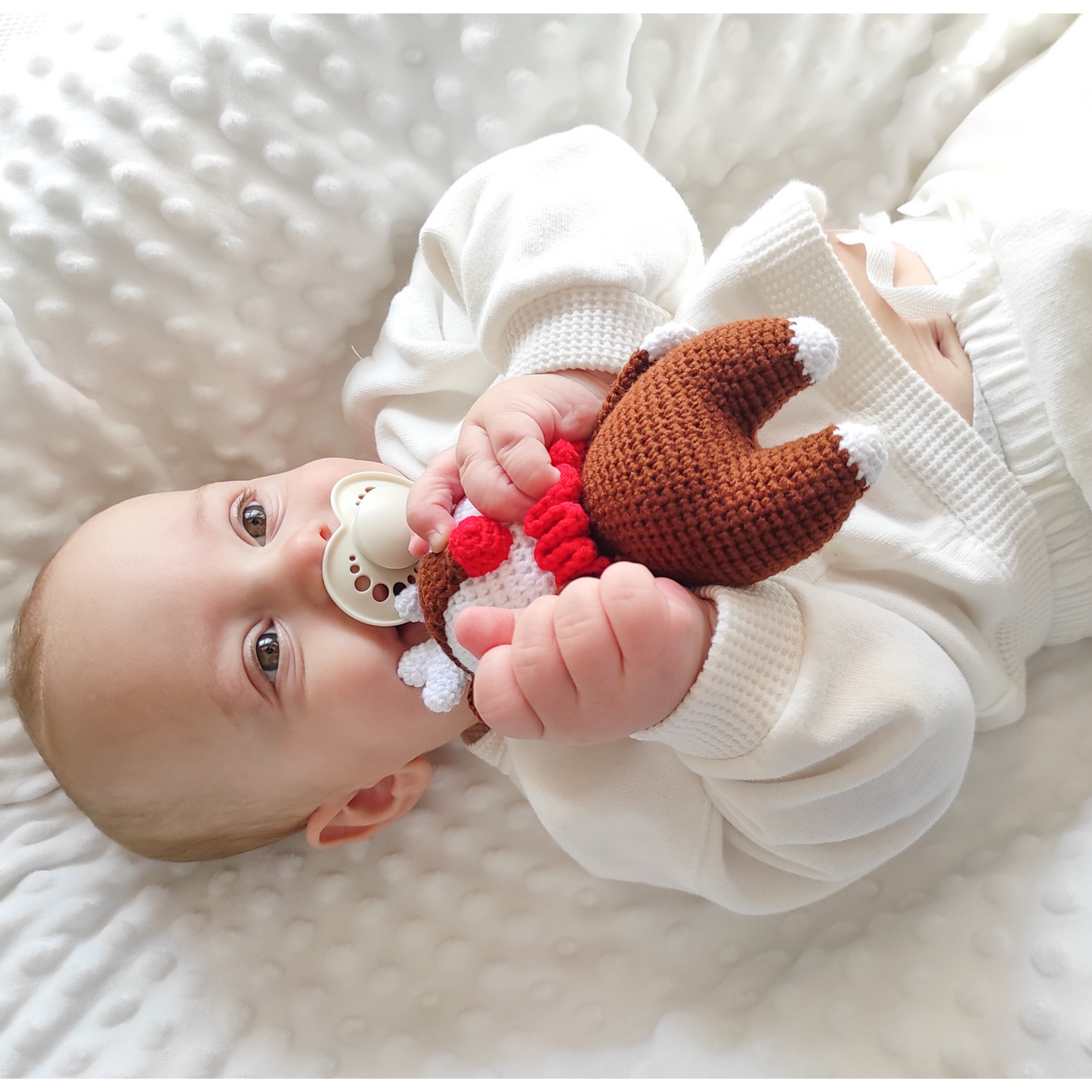 Πλεκτό κουκλάκι Rudolf - Χειροποίητο Χριστουγεννιάτικο Δώρο για Μωρά και Παιδιά - Ύψος 16εκ