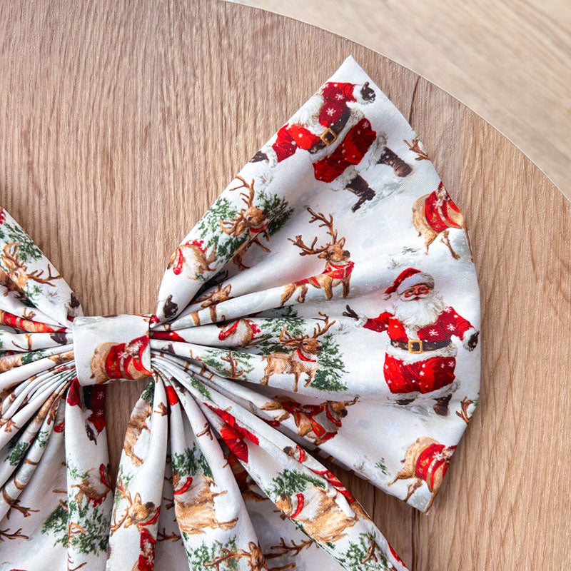 Μπεζ Φιόγκος με τον Άγιο Βασίλη - Διακοσμητικός Χειροποίητος Υφασμάτινος Φιόγκος - Ύψος 45εκ Μήκος 30εκ