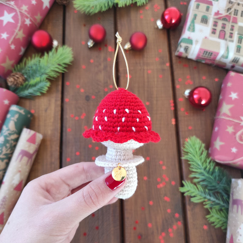 Πλεκτό Χριστουγεννιάτικο Στολίδι / Γούρι Μικρό Μανιτάρι - Ύψος 9,5εκ