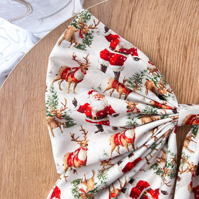 Μπεζ Φιόγκος με τον Άγιο Βασίλη - Διακοσμητικός Χειροποίητος Υφασμάτινος Φιόγκος - Ύψος 45εκ Μήκος 30εκ