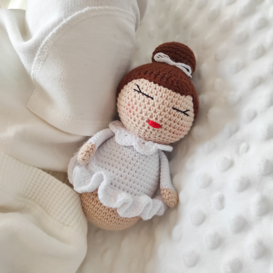 Πλεκτή Κούκλα Μπαλαρίνα με Λευκό Φόρεμα - Χειροποίητο Χριστουγεννιάτικο Δώρο για Μωρά και Παιδιά - Ύψος 16εκ