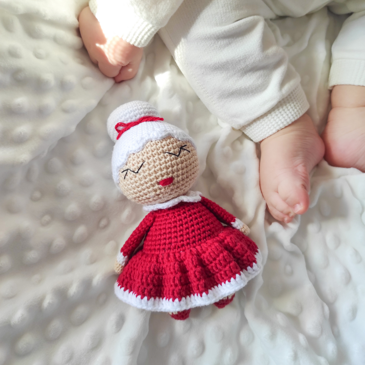 Πλεκτή Κούκλα Γυναίκα του Άγιου Βασίλη - Χειροποίητο Χριστουγεννιάτικο Δώρο για Μωρά και Παιδιά - Ύψος 16εκ