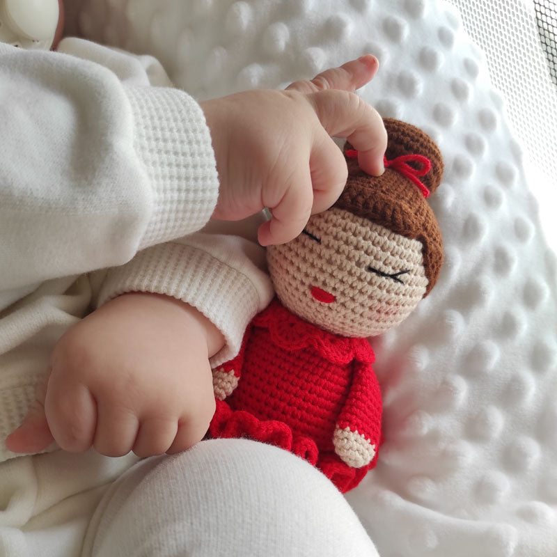 Πλεκτή Κούκλα Μπαλαρίνα με Κόκκινο Φόρεμα - Χειροποίητο Χριστουγεννιάτικο Δώρο για Μωρά και Παιδιά - Ύψος 16εκ