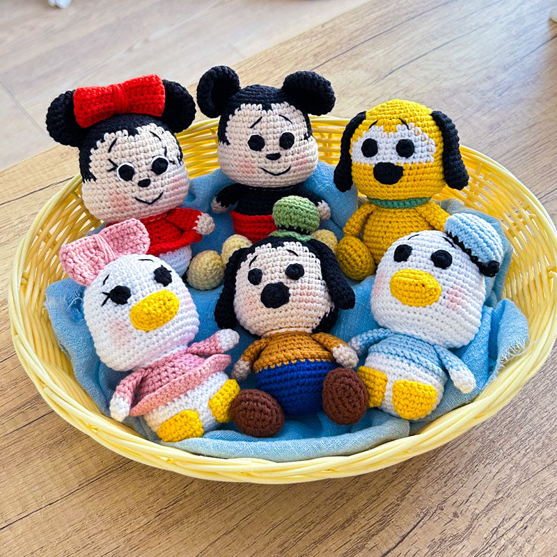 Χειροποίητο διακοσμητικό πλεκτό μόμπιλε με θέμα τον Μίκυ Μάους (Mickey Mouse) για το βρεφικό δωμάτιο