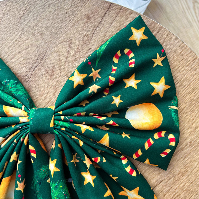 Πράσινος Φιόγκος με Χριστουγεννιάτικα Μοτίβα - Διακοσμητικός Χειροποίητος Υφασμάτινος Φιόγκος - Ύψος 45εκ Μήκος 30εκ