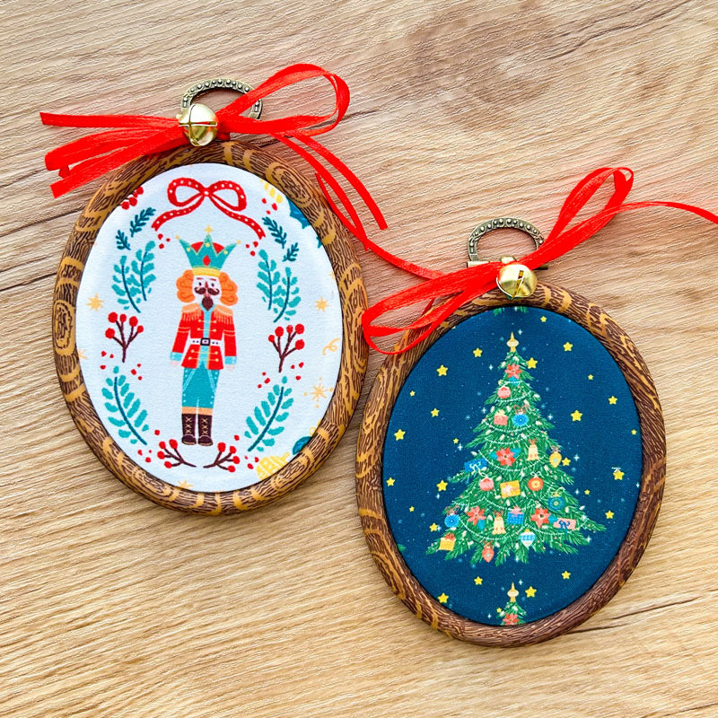 Χριστουγεννιάτικα Στολίδια σε Τελάρο Κεντήματος - 2 Τεμάχια - Δέντρο και Καρυοθραύστης