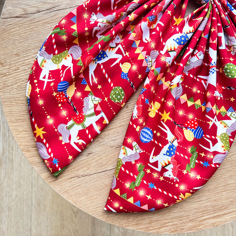 Κόκκινος Φιόγκος με Άλογα Καρουζέλ - Διακοσμητικός Χειροποίητος Υφασμάτινος Φιόγκος - Ύψος 45εκ Μήκος 30εκ