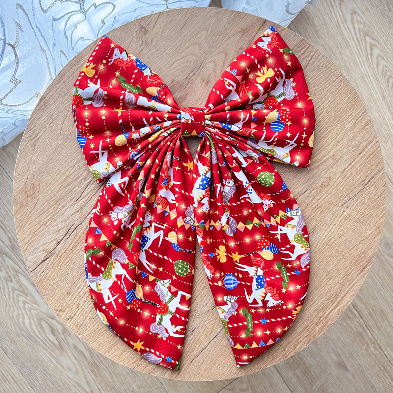 Κόκκινος Φιόγκος με Άλογα Καρουζέλ - Διακοσμητικός Χειροποίητος Υφασμάτινος Φιόγκος - Ύψος 45εκ Μήκος 30εκ