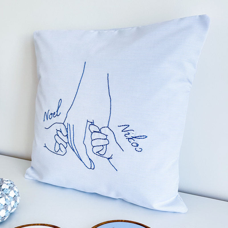 Χειροποίητο Διακοσμητικό Μαξιλάρι με Κέντημα - Προσωποποιημένο - "Μαμά με 2 Παιδιά"