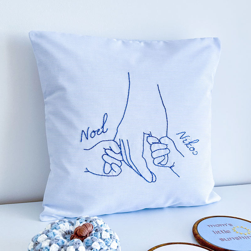 Χειροποίητο Διακοσμητικό Μαξιλάρι με Κέντημα - Προσωποποιημένο - "Μαμά με 2 Παιδιά"